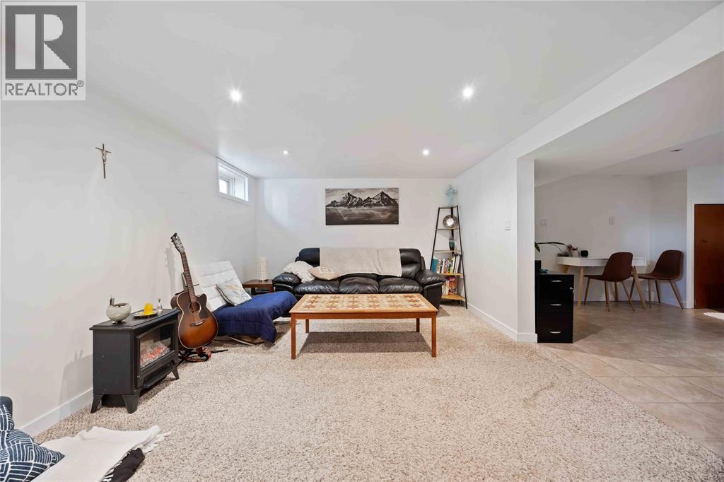 917 Hemlock Avenue Unit# 2, Sarnia, ON - Indoor