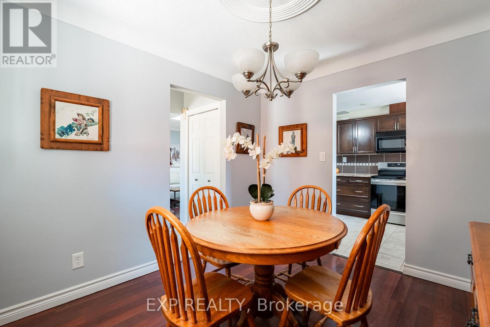 494 Scott Street, St. Catharines (Carlton/Bunting), ON - Indoor Photo Showing Dining Room