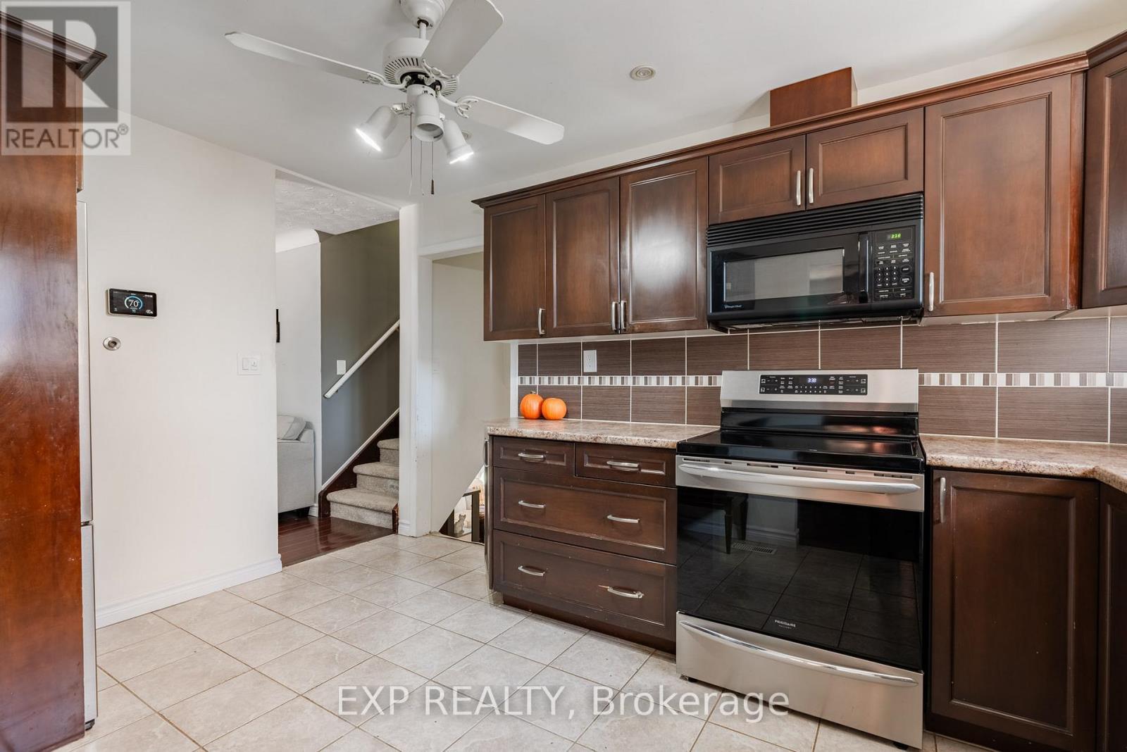 Induction stove top - 494 Scott Street, St. Catharines (Carlton/Bunting), ON - Indoor Photo Showing Kitchen