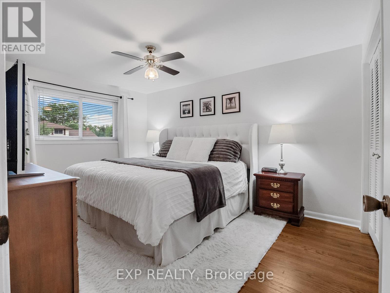 6711 Mcmicking Street, Niagara Falls (Stamford), ON - Indoor Photo Showing Bedroom