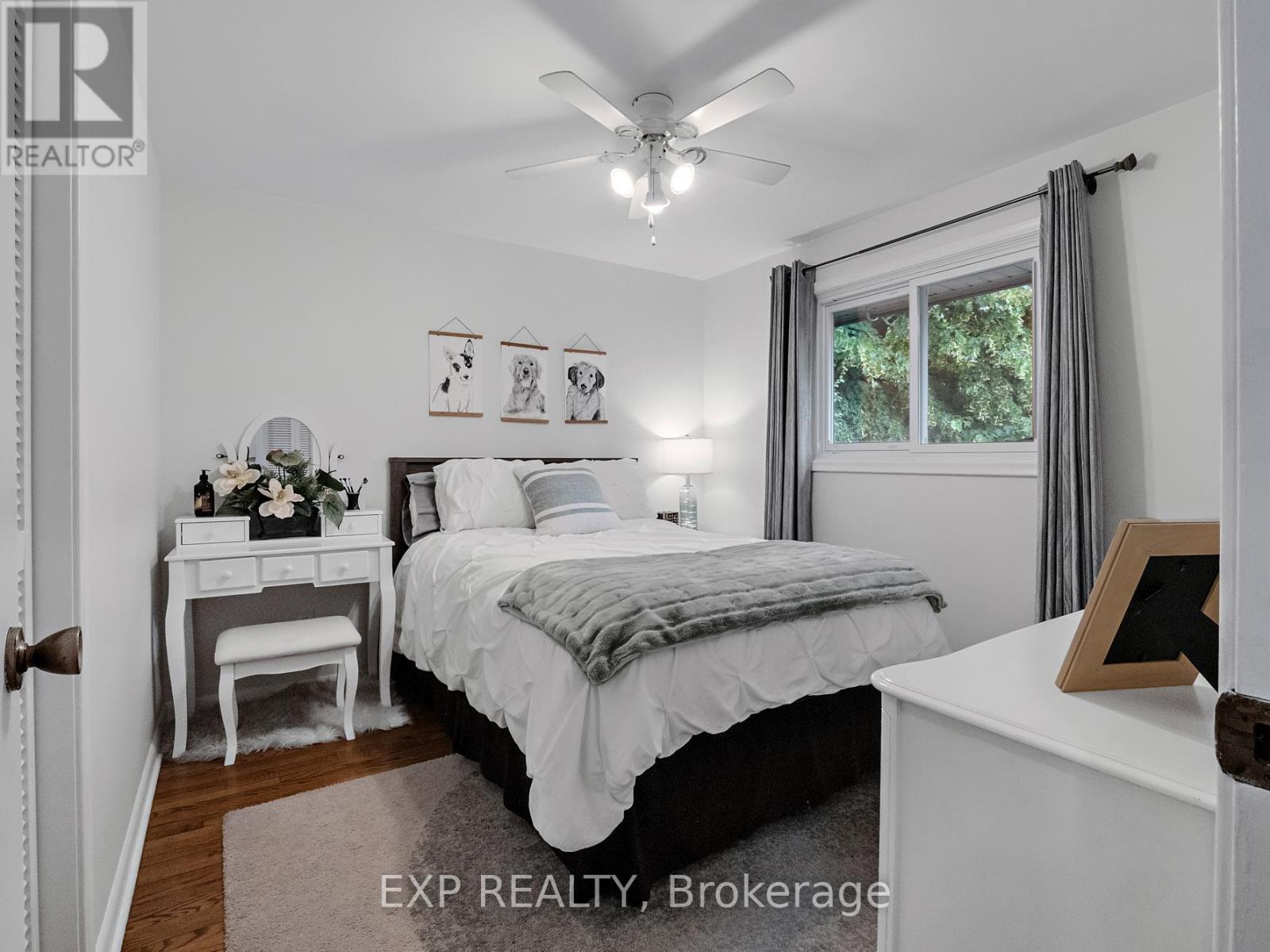 6711 Mcmicking Street, Niagara Falls (Stamford), ON - Indoor Photo Showing Bedroom