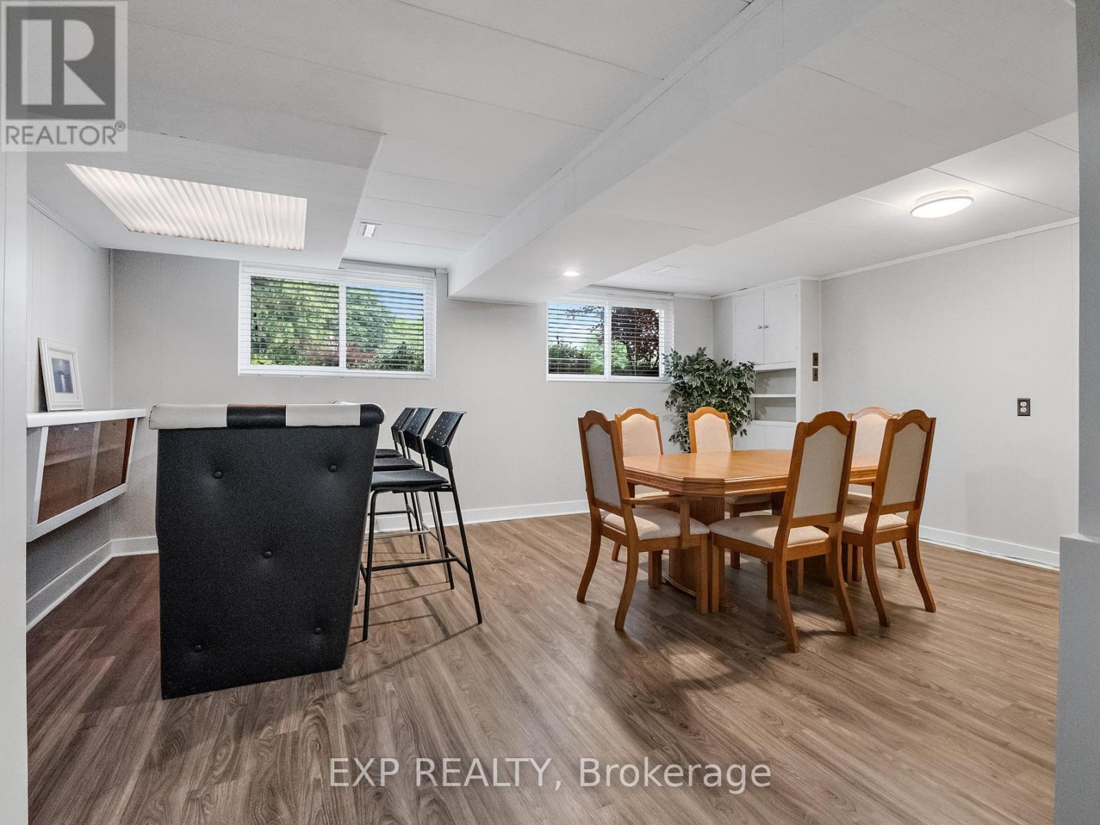 6711 Mcmicking Street, Niagara Falls (Stamford), ON - Indoor Photo Showing Dining Room