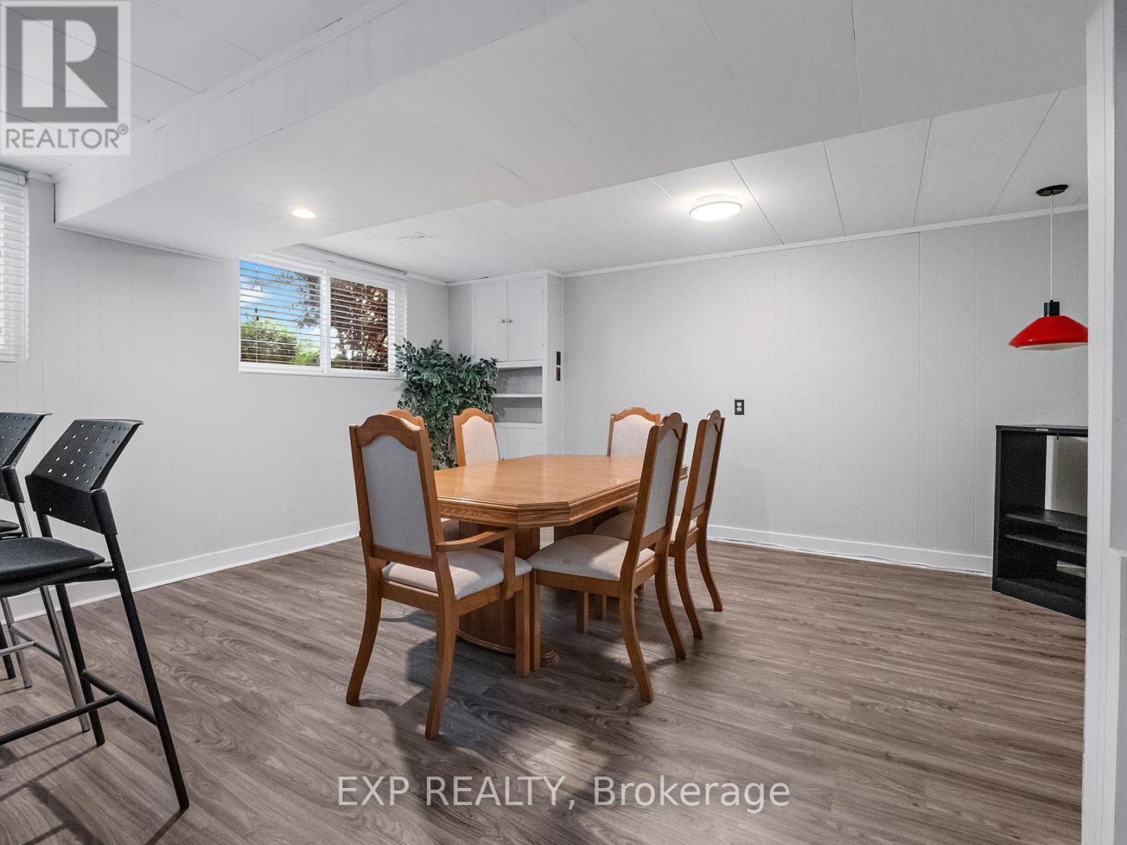 6711 Mcmicking Street, Niagara Falls (Stamford), ON - Indoor Photo Showing Dining Room