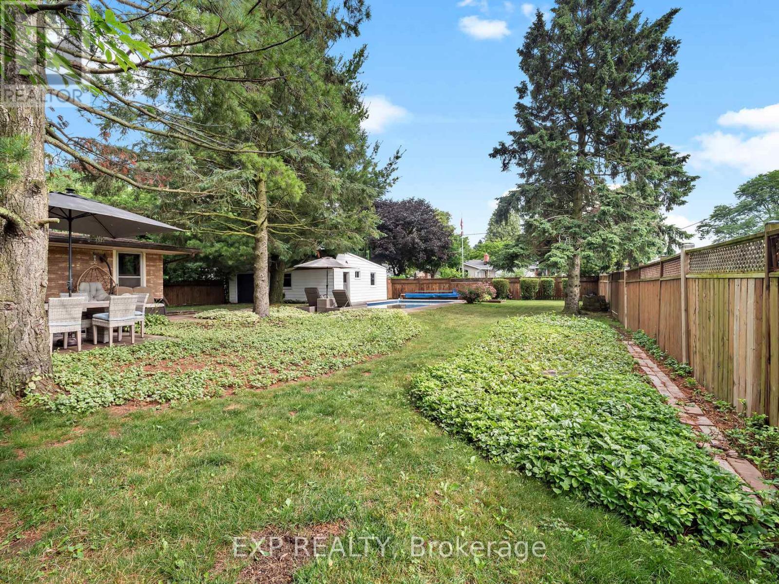 6711 Mcmicking Street, Niagara Falls (Stamford), ON - Outdoor