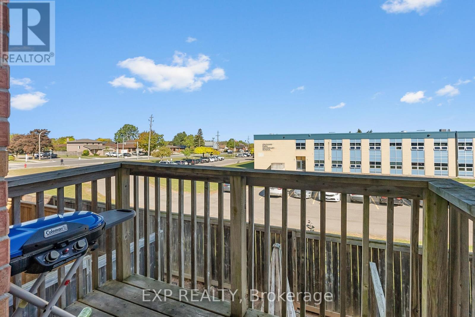 9 - 170 Dewitt Road, Hamilton (Stoney Creek), ON - Outdoor