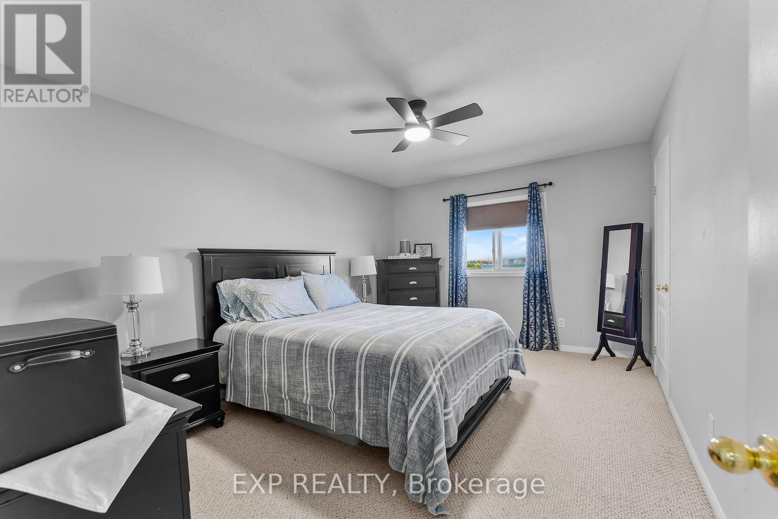 9 - 170 Dewitt Road, Hamilton (Stoney Creek), ON - Indoor Photo Showing Bedroom