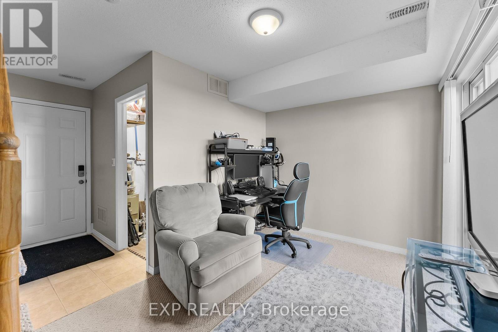 9 - 170 Dewitt Road, Hamilton (Stoney Creek), ON - Indoor