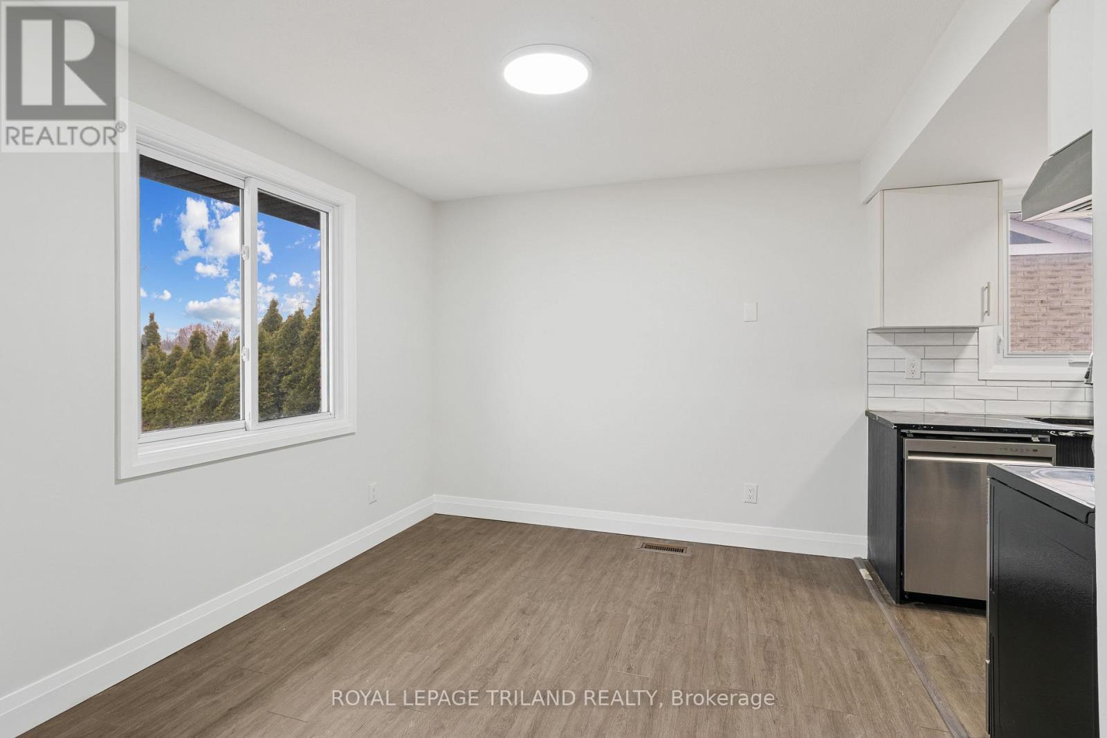 32 Parish Street, St. Thomas, ON - Indoor