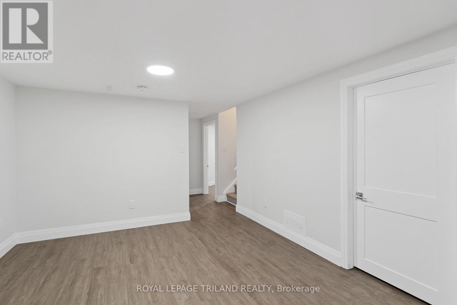 32 Parish Street, St. Thomas, ON - Indoor Photo Showing Other Room