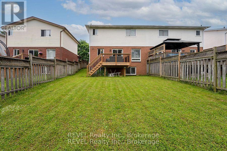 6615 Harper Drive, Niagara Falls (Morrison), ON - Outdoor With Deck Patio Veranda With Exterior