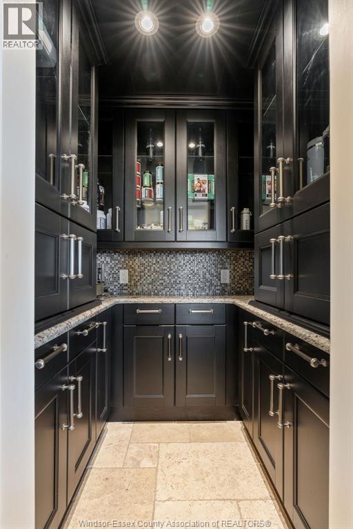 13038 Riverside Drive, Tecumseh, ON - Indoor Photo Showing Kitchen