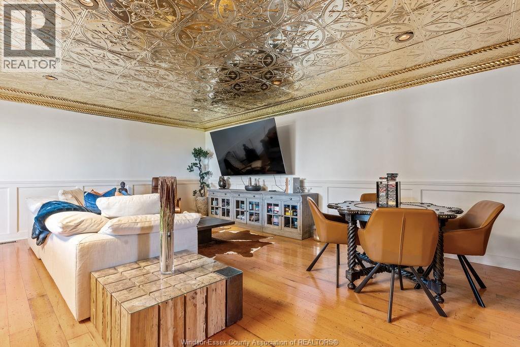 13038 Riverside Drive, Tecumseh, ON - Indoor