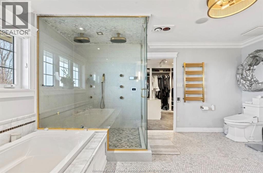 13038 Riverside Drive, Tecumseh, ON - Indoor Photo Showing Bathroom