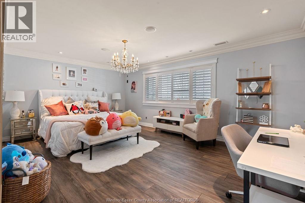 13038 Riverside Drive, Tecumseh, ON - Indoor Photo Showing Bedroom