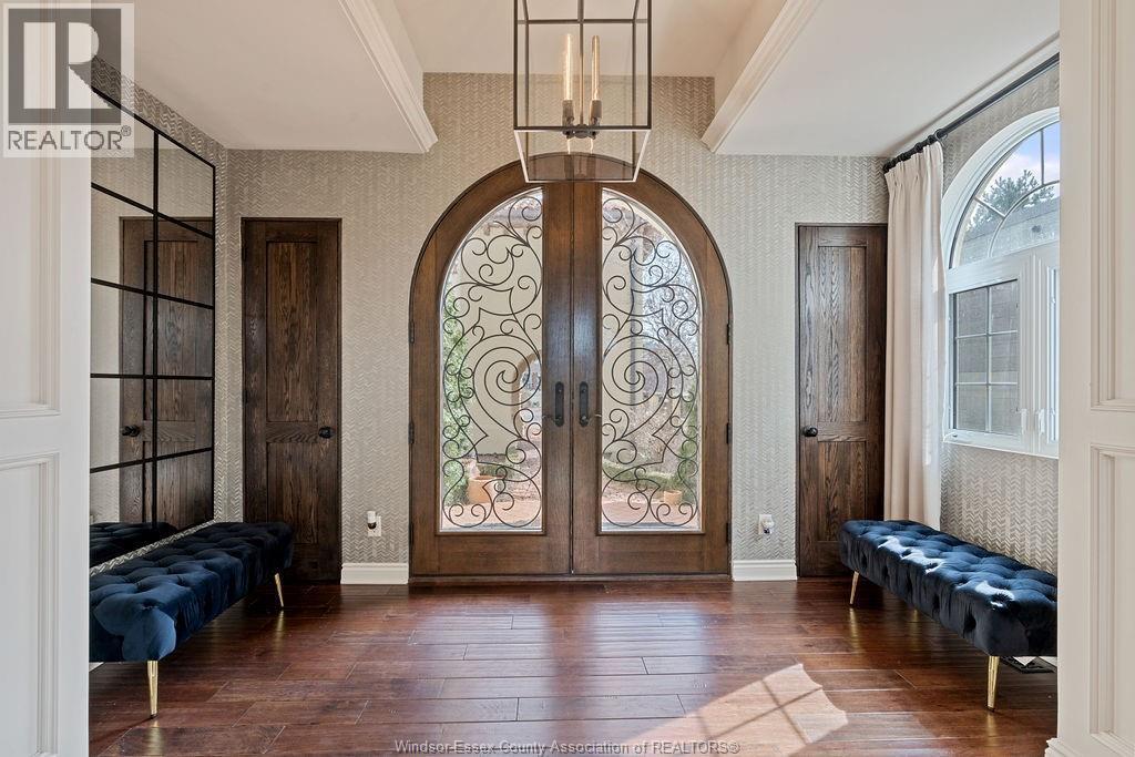 13038 Riverside Drive, Tecumseh, ON - Indoor Photo Showing Other Room