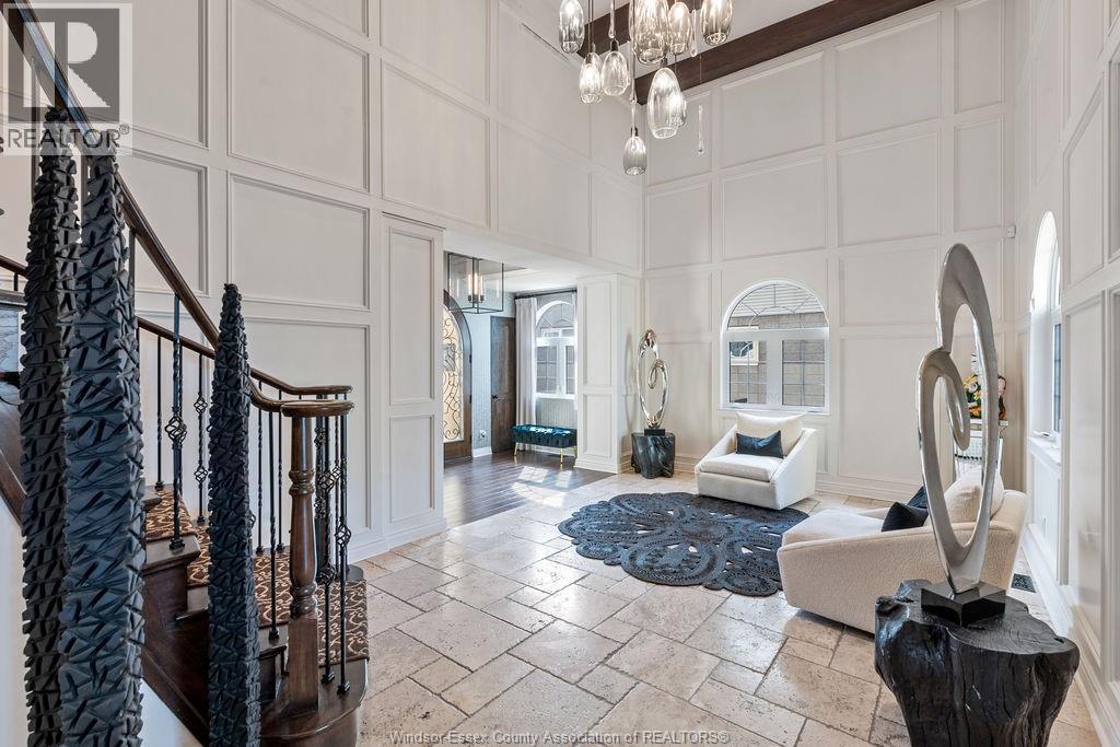 13038 Riverside Drive, Tecumseh, ON - Indoor Photo Showing Other Room