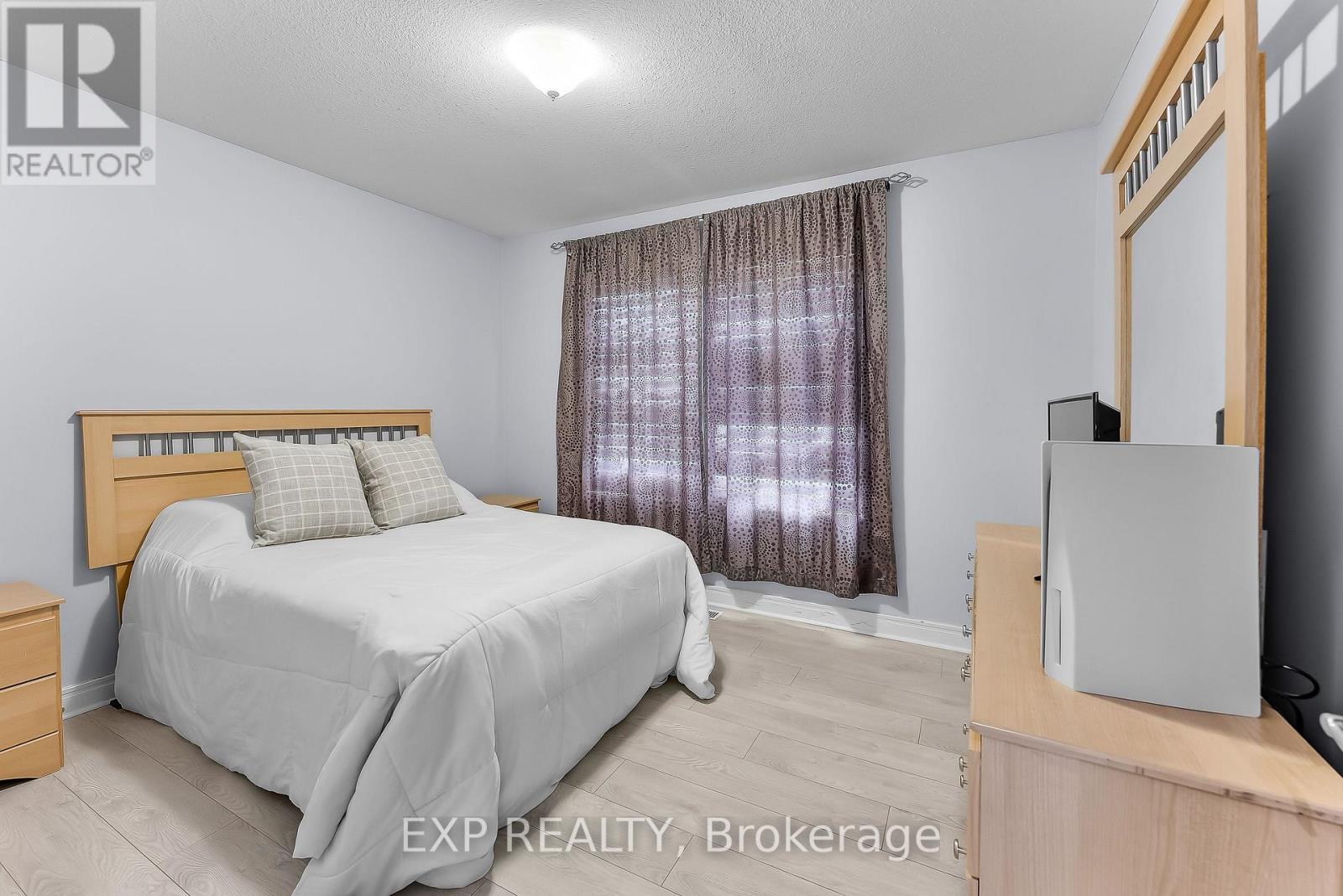 Bedroom 4 - 7847 Cathedral Drive, Niagara Falls (Mt. Carmel), ON - Indoor Photo Showing Bedroom