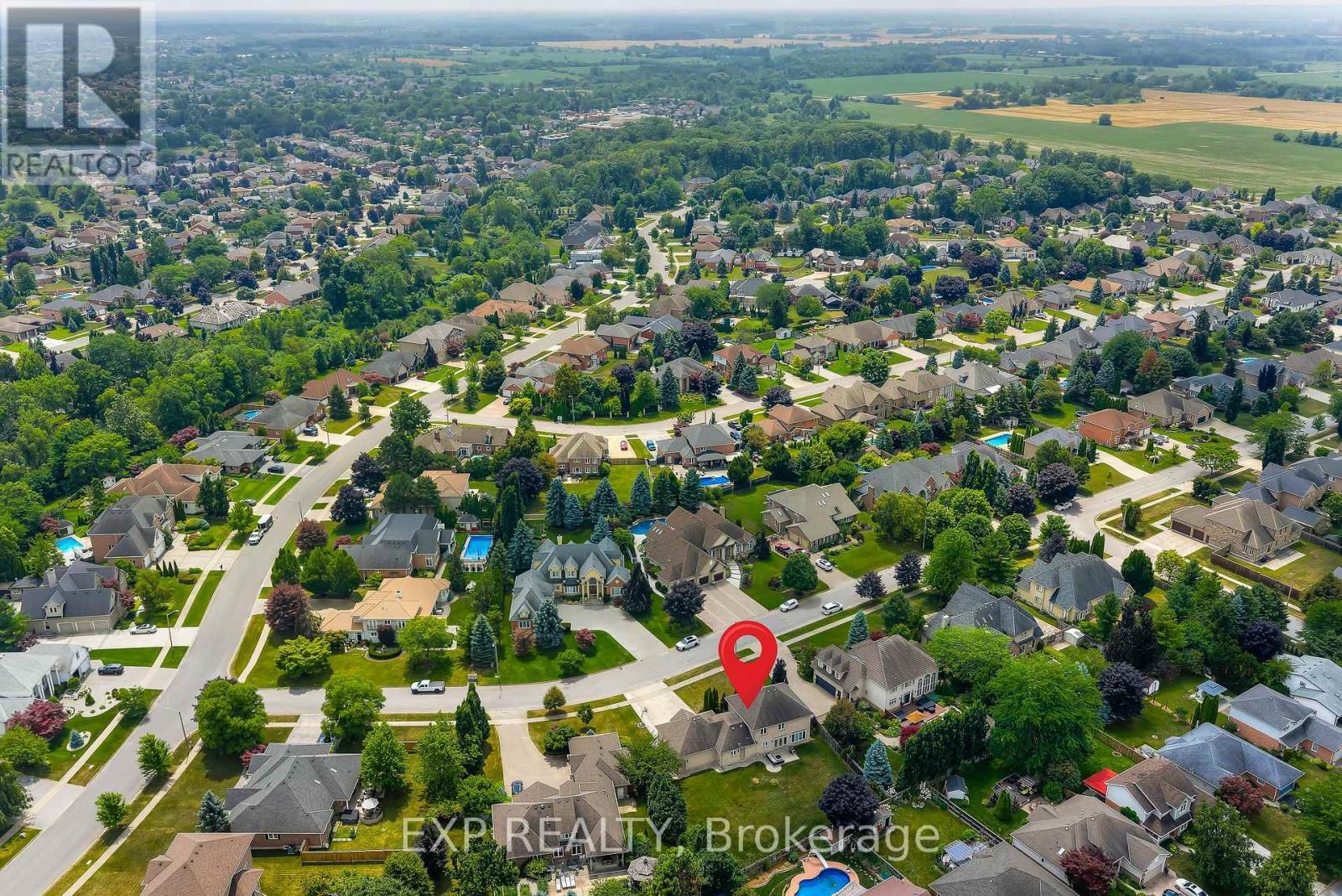 Located in the desirable Mt Carmel neighbourhood - 7847 Cathedral Drive, Niagara Falls (Mt. Carmel), ON - Outdoor With View