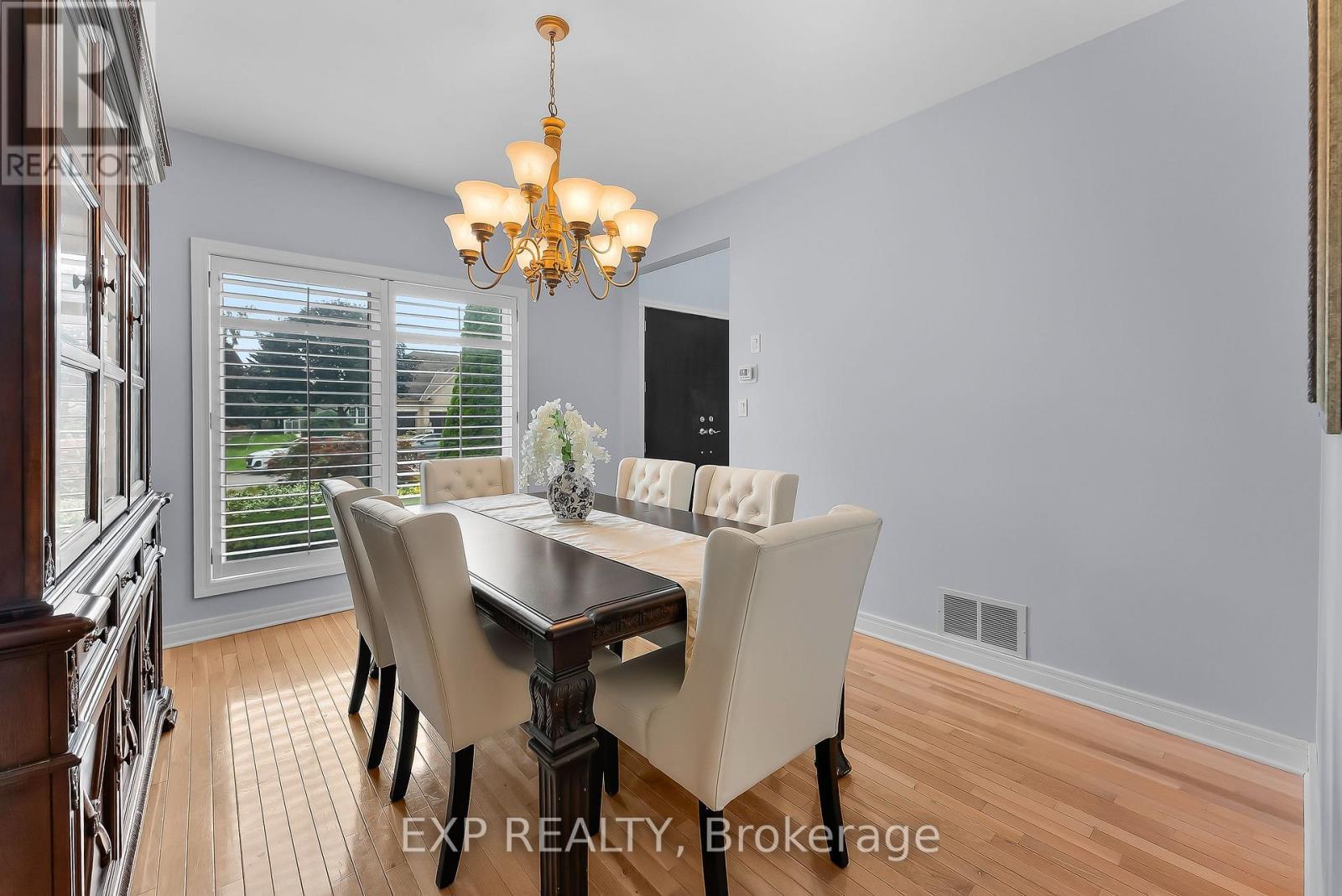Dining Room - 7847 Cathedral Drive, Niagara Falls (Mt. Carmel), ON - Indoor Photo Showing Dining Room