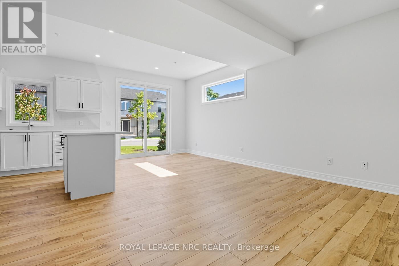 16 - 121A Moffatt Street, St. Catharines (Oakdale), ON - Indoor