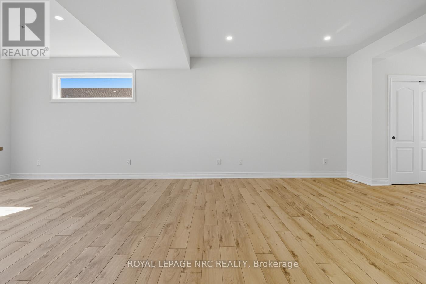 16 - 121A Moffatt Street, St. Catharines (Oakdale), ON - Indoor Photo Showing Other Room