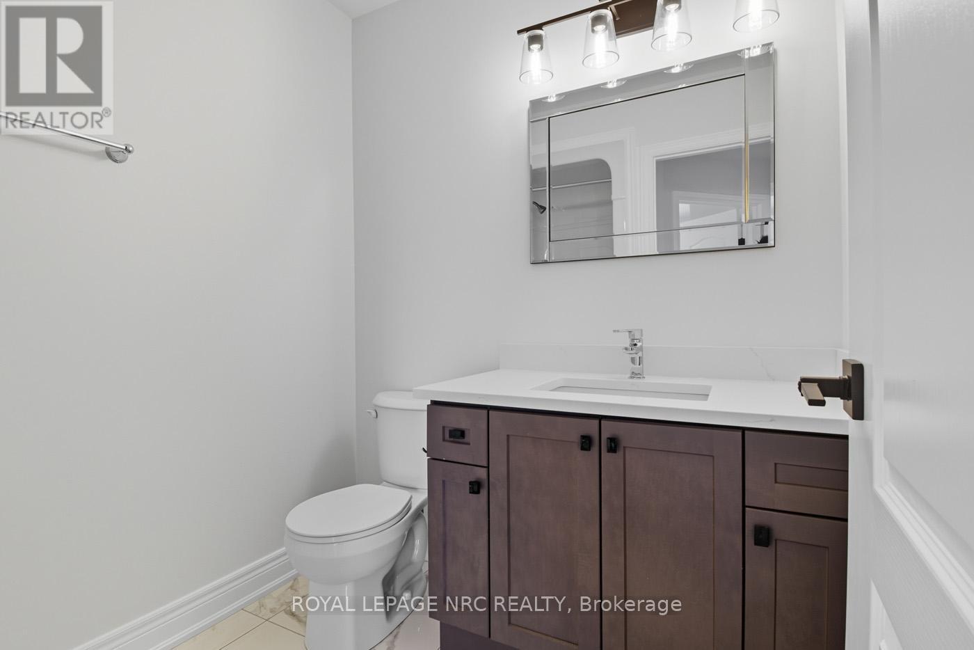 16 - 121A Moffatt Street, St. Catharines (Oakdale), ON - Indoor Photo Showing Bathroom