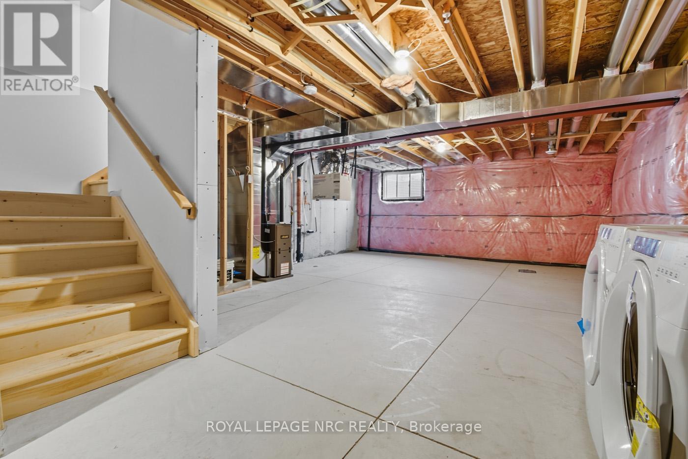 16 - 121A Moffatt Street, St. Catharines (Oakdale), ON - Indoor Photo Showing Other Room