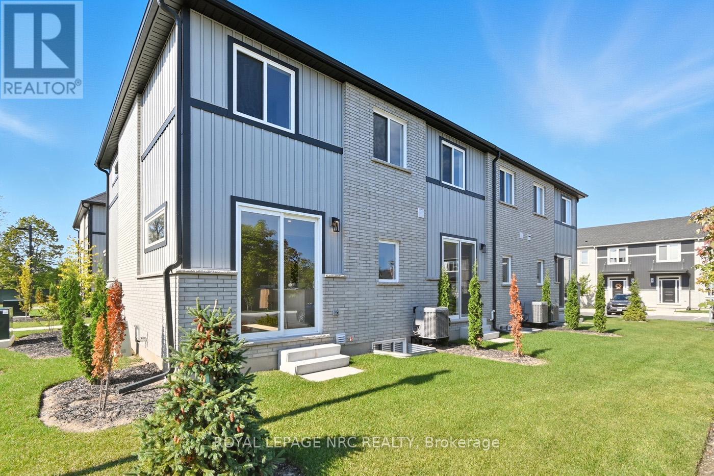 16 - 121A Moffatt Street, St. Catharines (Oakdale), ON - Outdoor