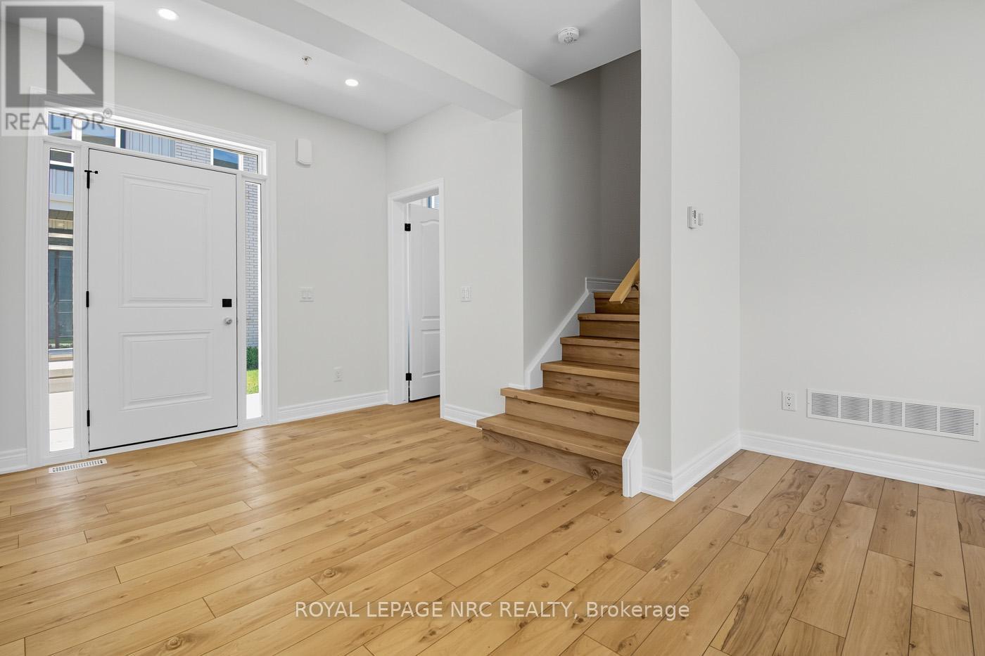 16 - 121A Moffatt Street, St. Catharines (Oakdale), ON - Indoor Photo Showing Other Room