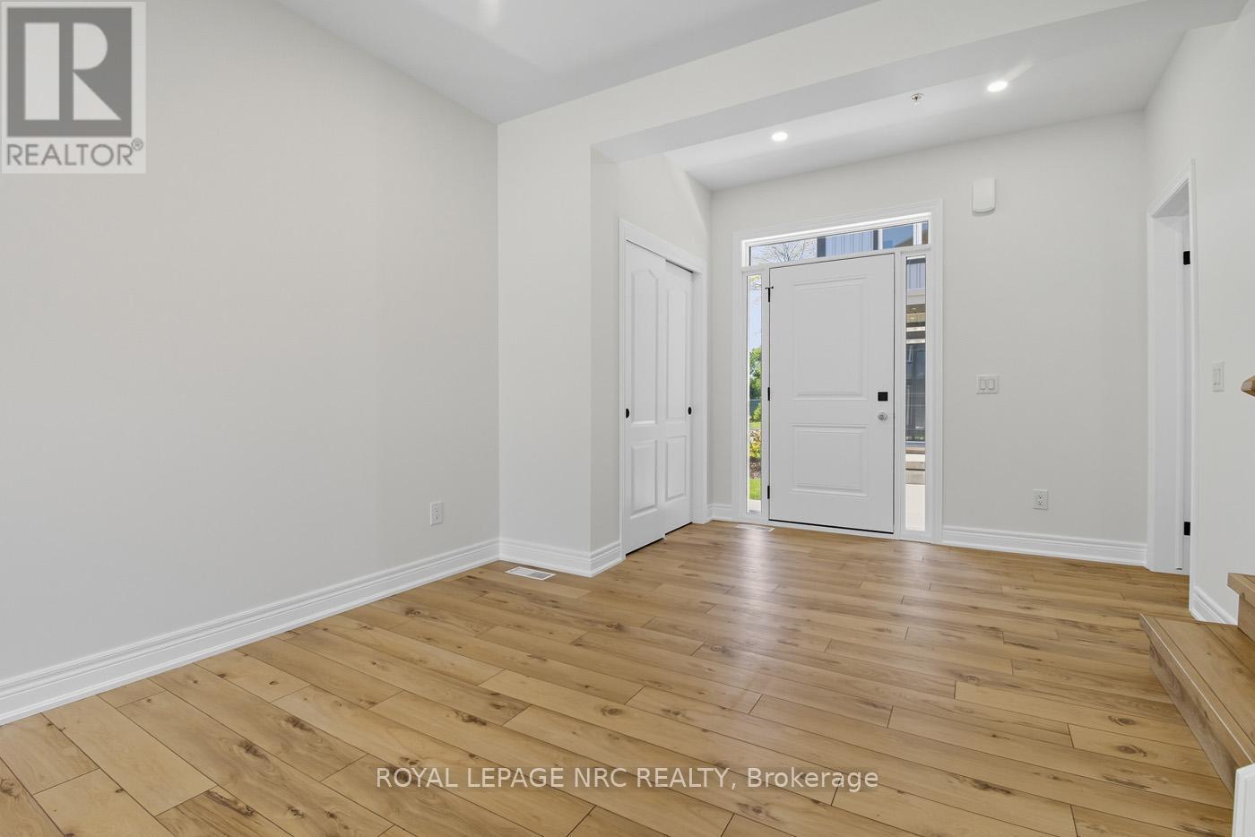 16 - 121A Moffatt Street, St. Catharines (Oakdale), ON - Indoor Photo Showing Other Room