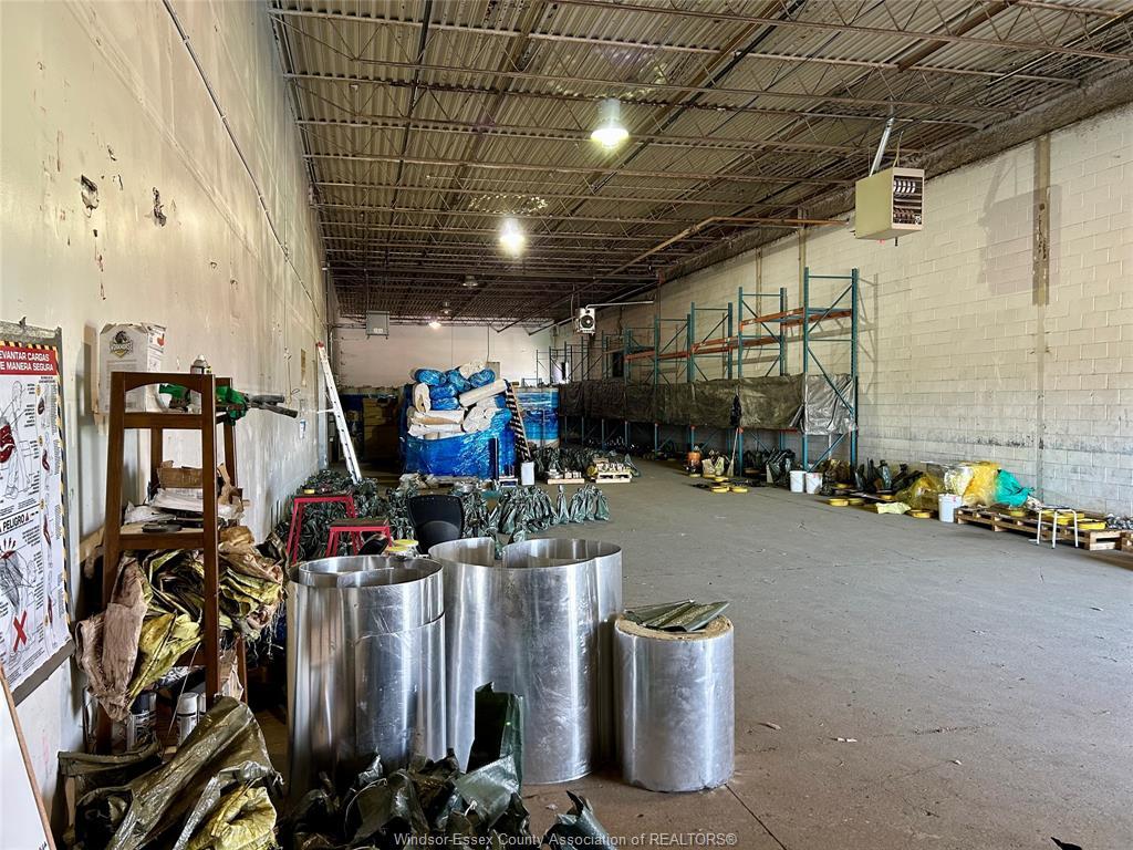 1-3280 Jefferson Boulevard, Windsor, ON