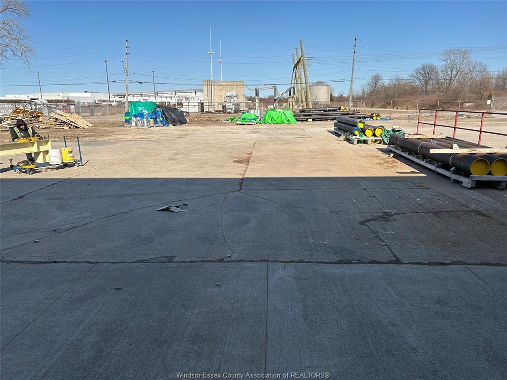 1-3280 Jefferson Boulevard, Windsor, ON