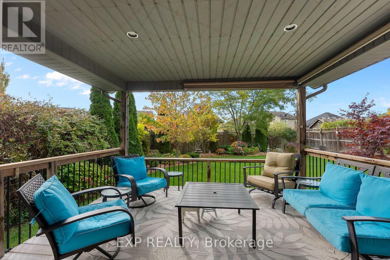 9148 Tapestry Court, Niagara Falls (Forestview), ON - Outdoor With Deck Patio Veranda With Exterior