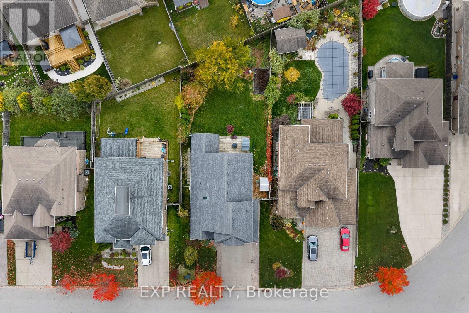 9148 Tapestry Court, Niagara Falls (Forestview), ON - Outdoor With View