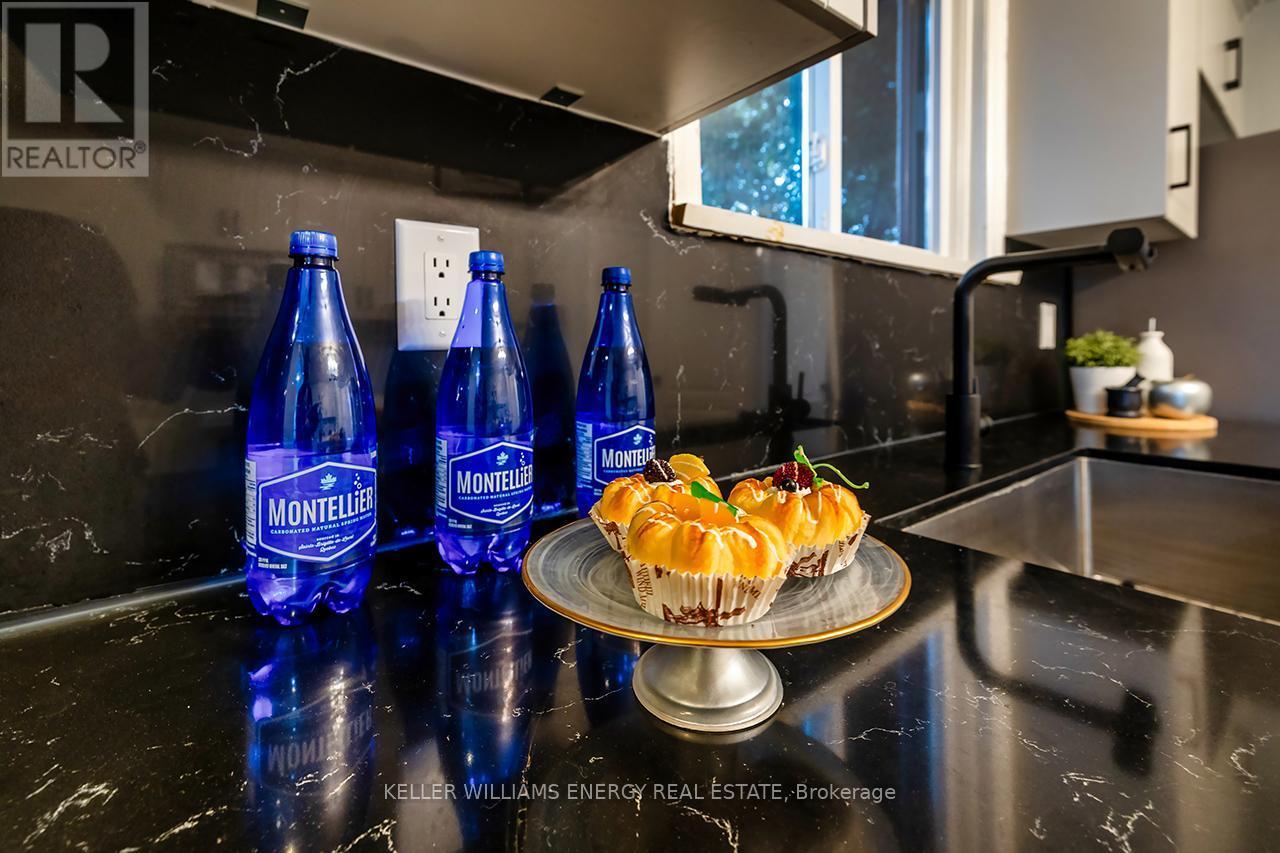 Quartz Counters - 801 Gordon Street, Oshawa (Lakeview), ON - Indoor Photo Showing Other Room