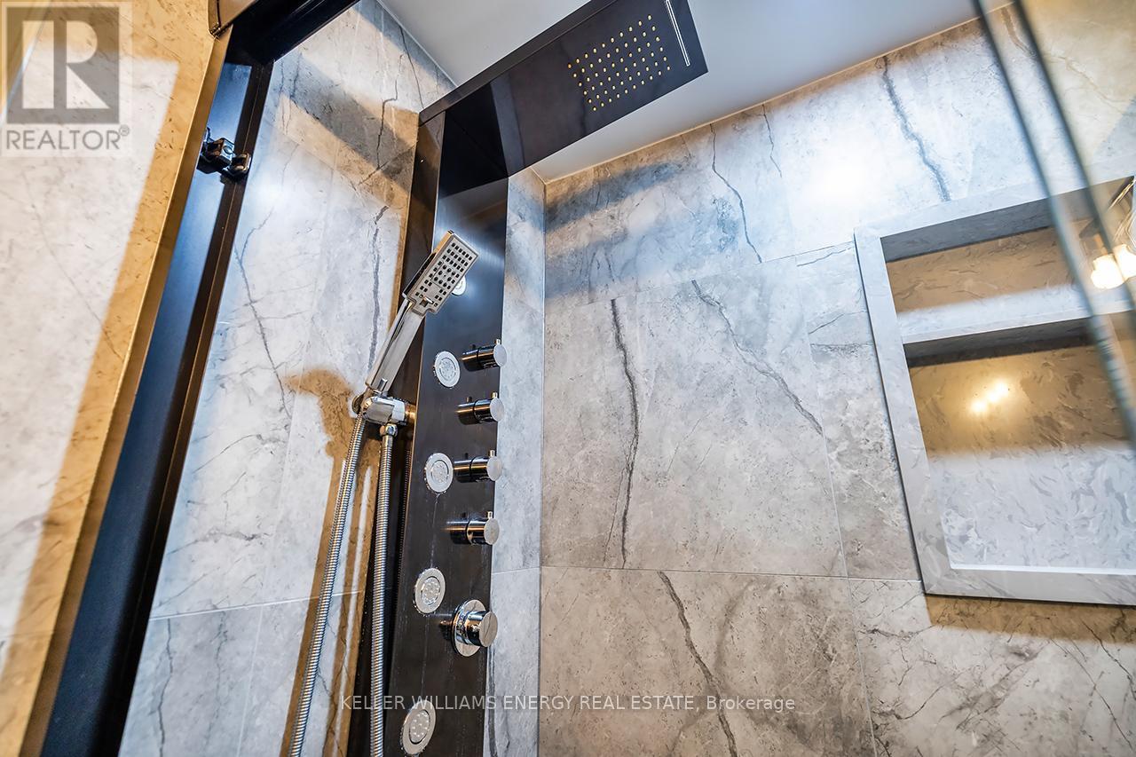 Rain Shower - 801 Gordon Street, Oshawa (Lakeview), ON - Indoor Photo Showing Bathroom