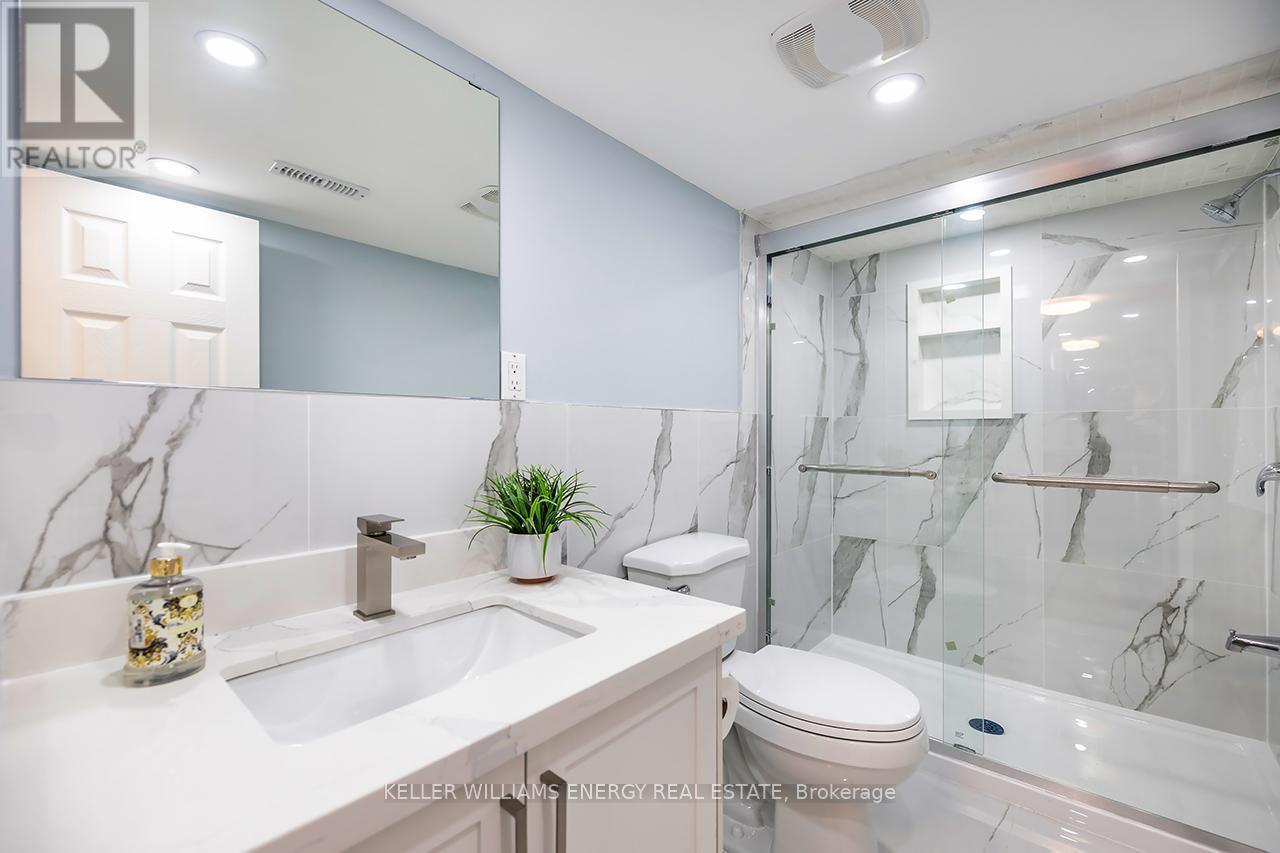 Modern Spa Bathroom - 801 Gordon Street, Oshawa (Lakeview), ON - Indoor Photo Showing Bathroom