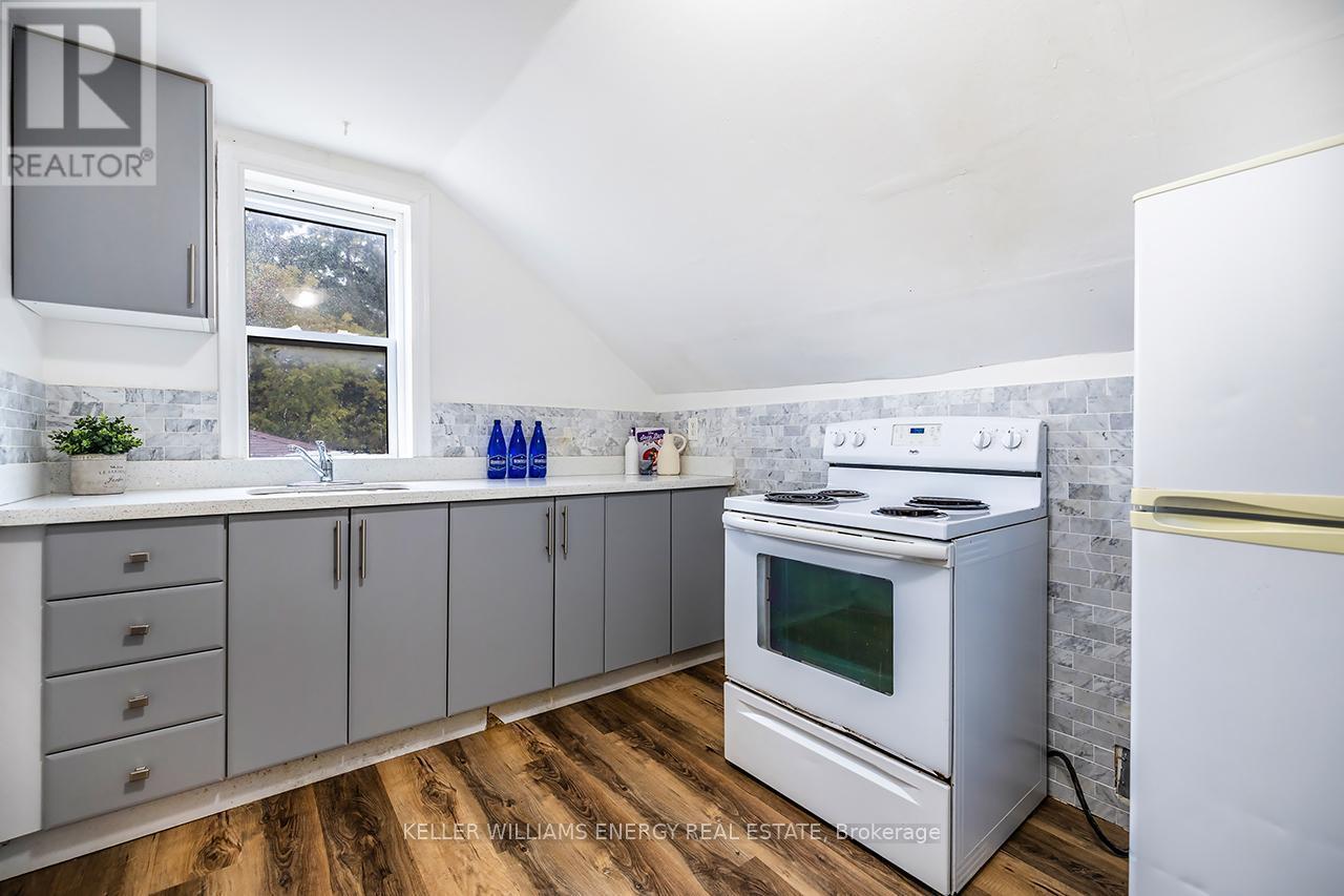 Quartz Counters - 801 Gordon Street, Oshawa (Lakeview), ON - Indoor Photo Showing Kitchen