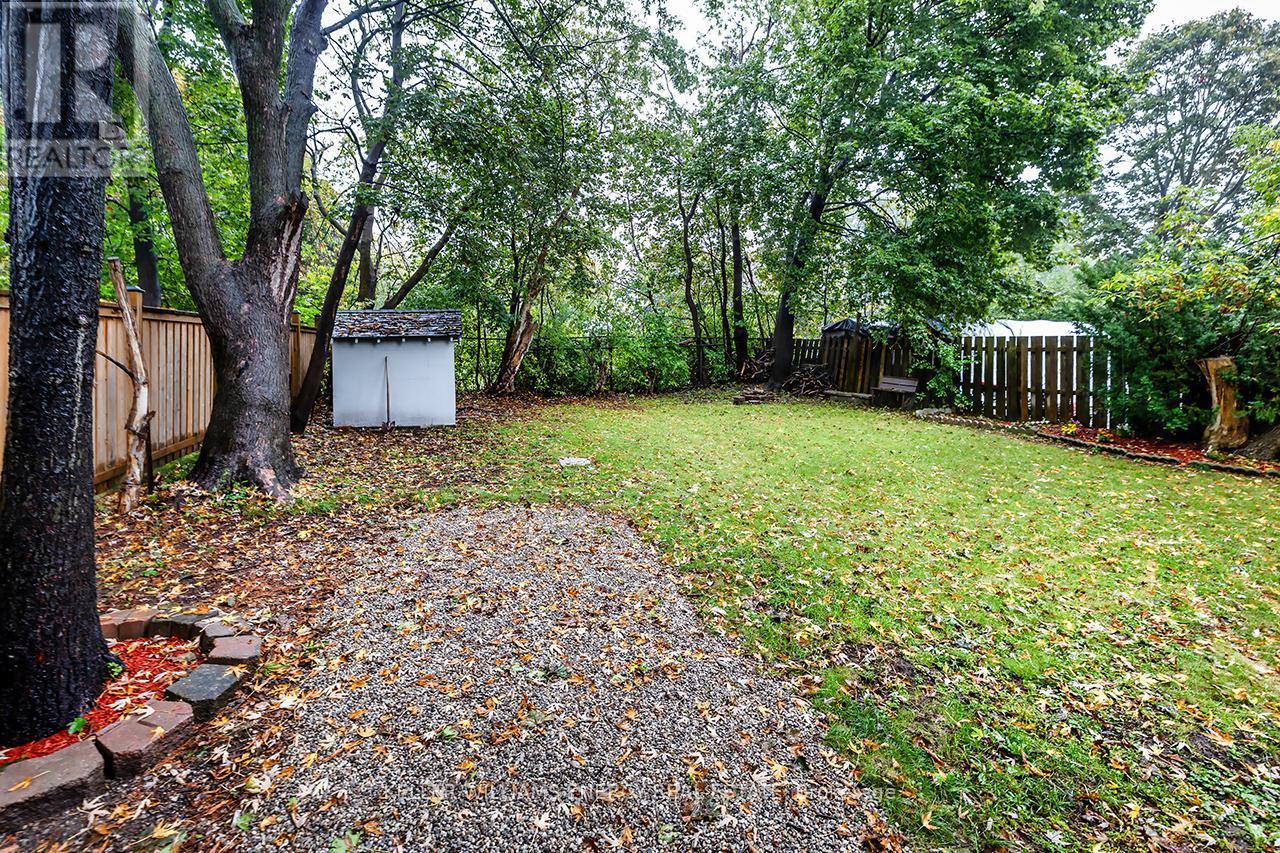 Private Backyard Oasis - 801 Gordon Street, Oshawa (Lakeview), ON - Outdoor