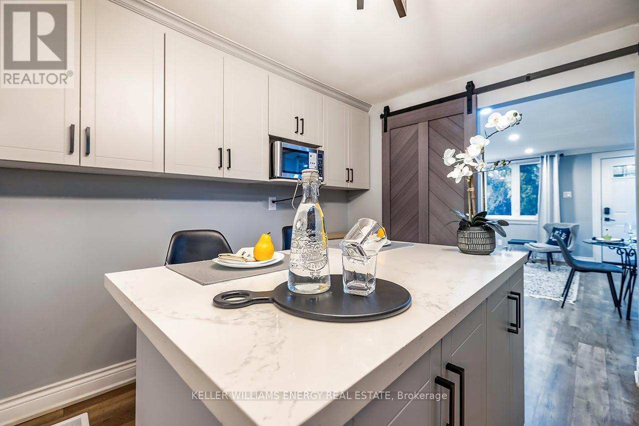 Pocket Doors - 801 Gordon Street, Oshawa (Lakeview), ON - Indoor