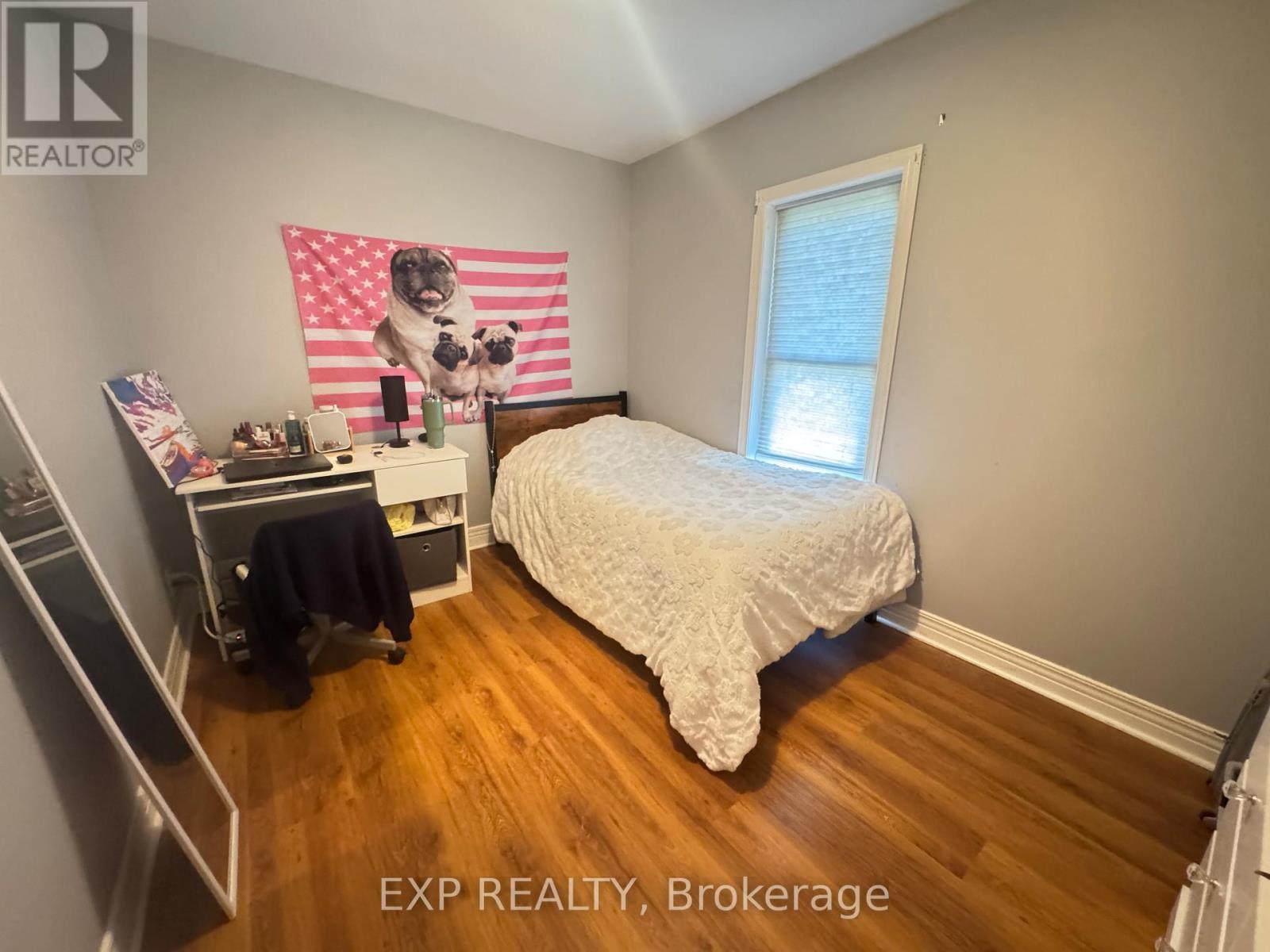 5205 Palmer Avenue, Niagara Falls (Downtown), ON - Indoor Photo Showing Bedroom