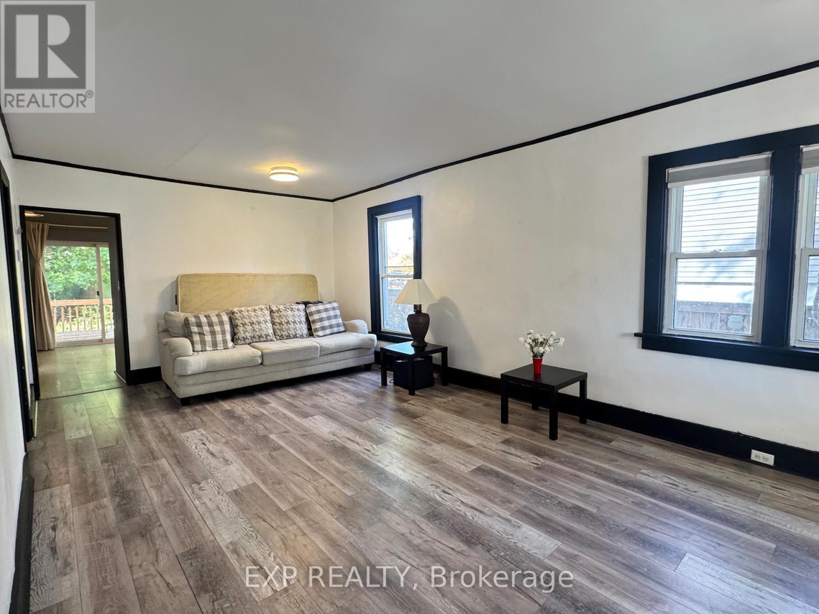 5205 Palmer Avenue, Niagara Falls (Downtown), ON - Indoor