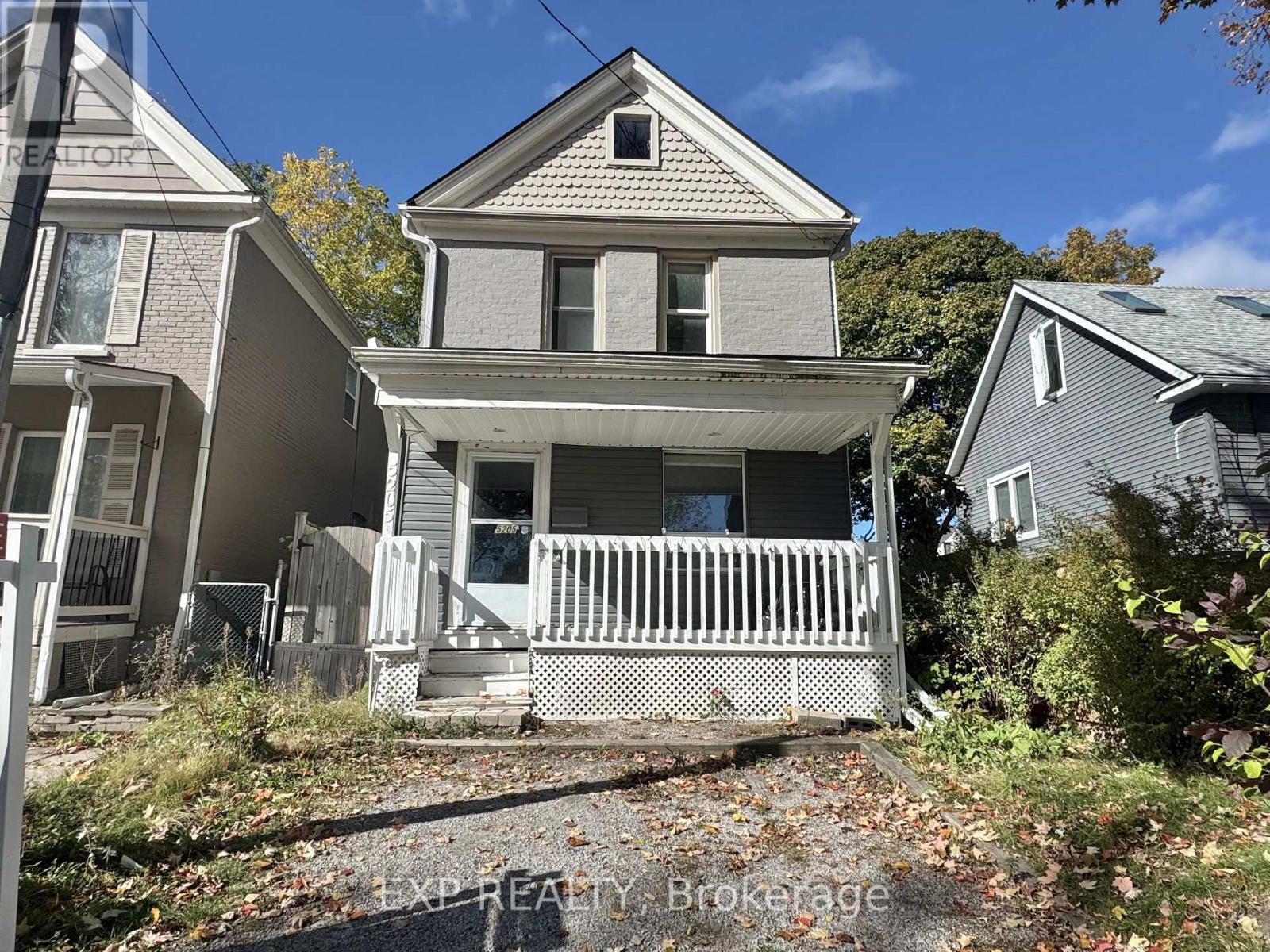 5205 Palmer Avenue, Niagara Falls (Downtown), ON - Outdoor With Deck Patio Veranda