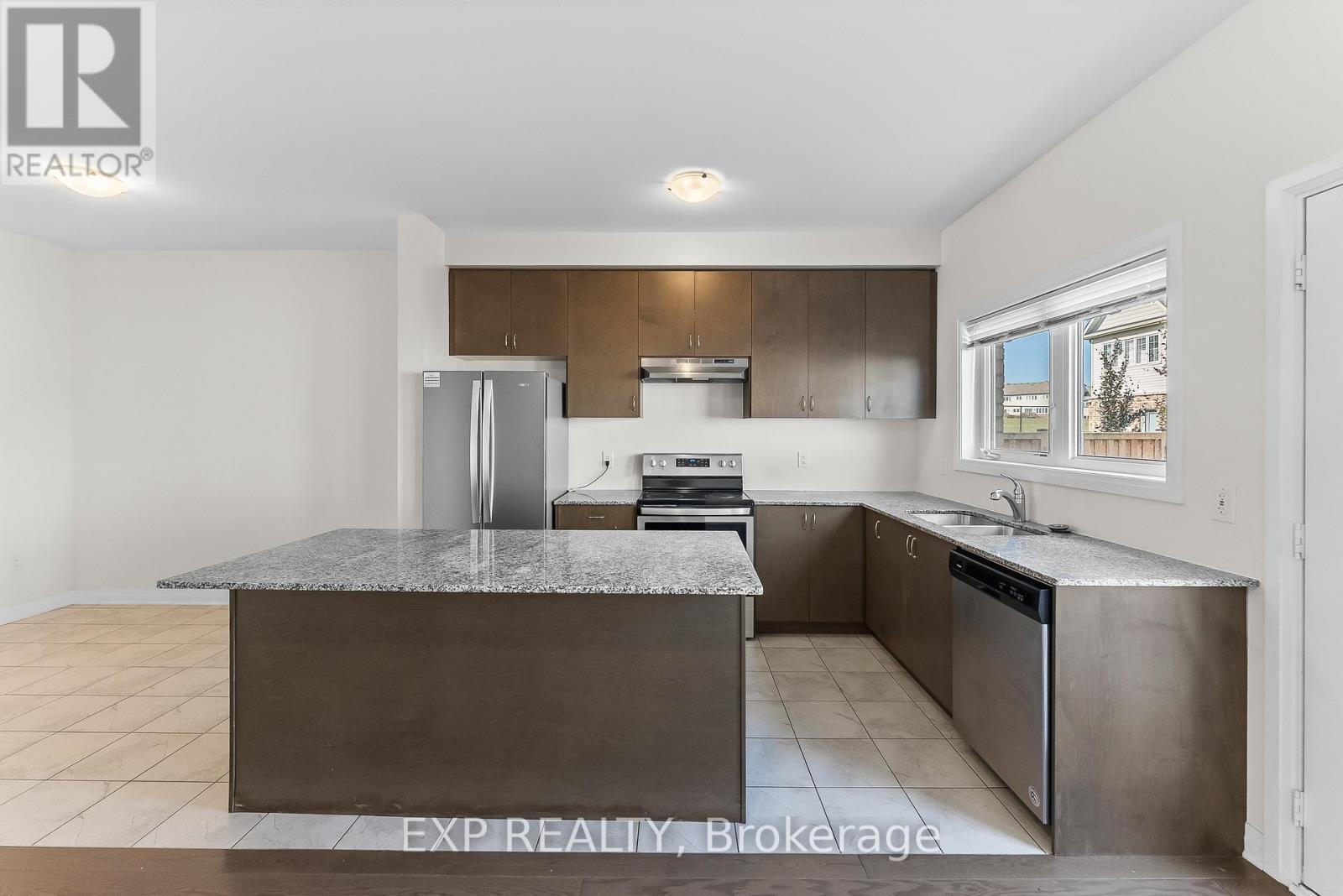 4192 Cherry Heights Boulevard, Lincoln (Beamsville), ON - Indoor Photo Showing Kitchen With Stainless Steel Kitchen With Double Sink