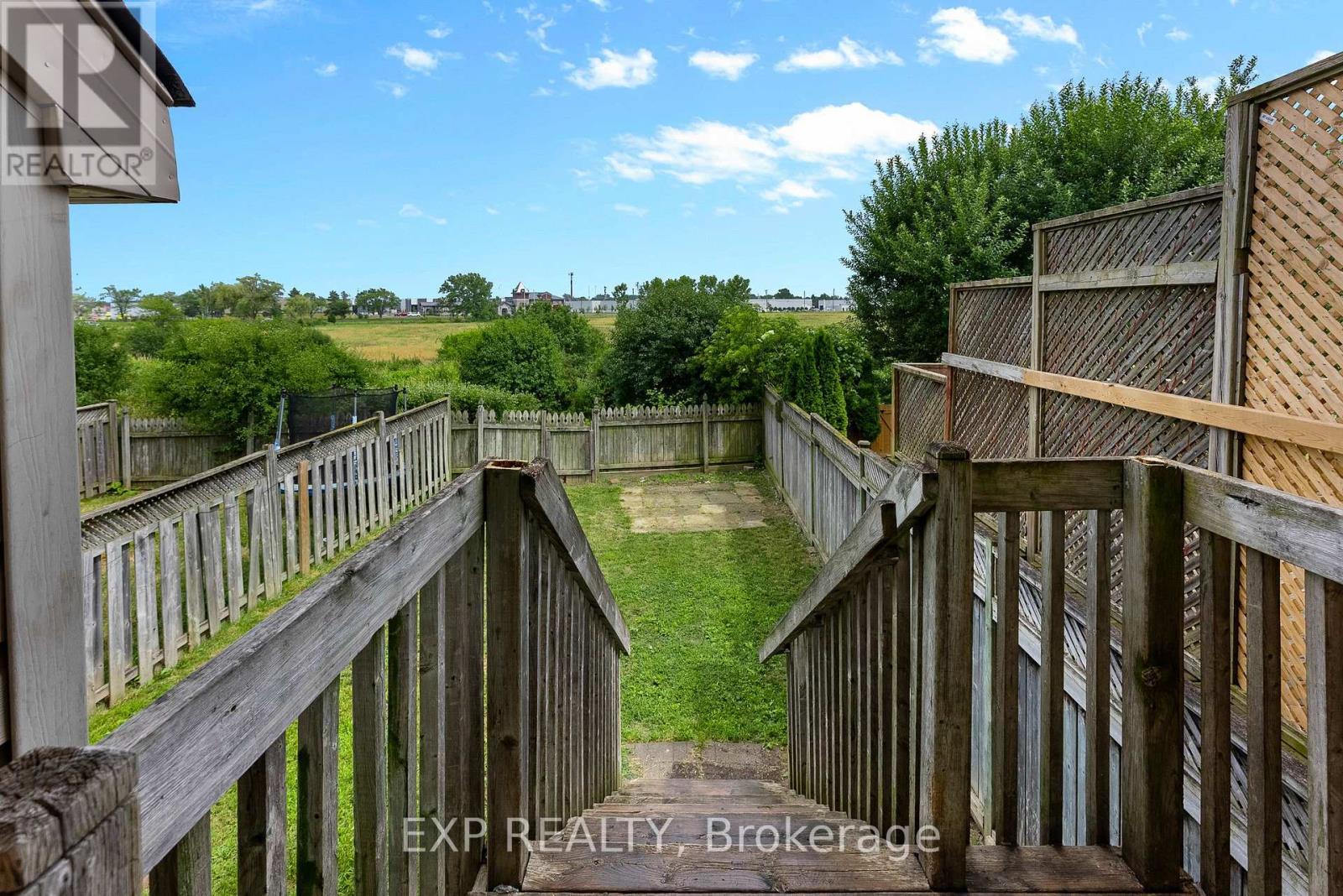 38 Natalie Court, Thorold (Confederation Heights), ON - Outdoor