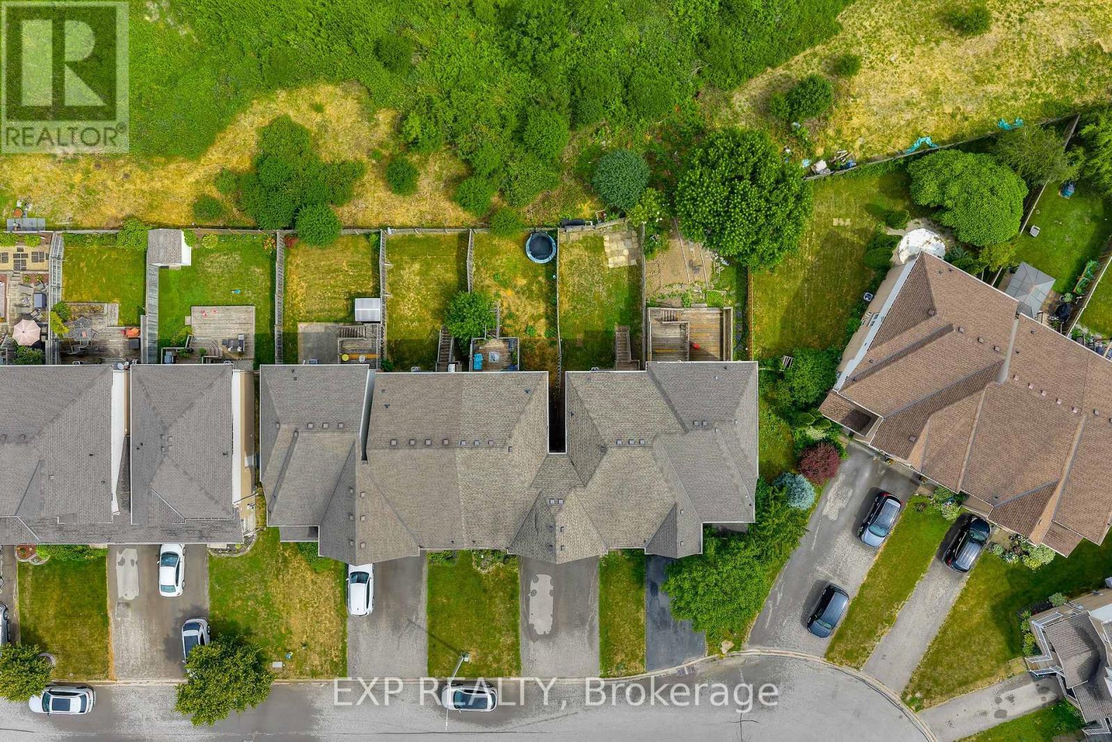 38 Natalie Court, Thorold (Confederation Heights), ON - Outdoor With View