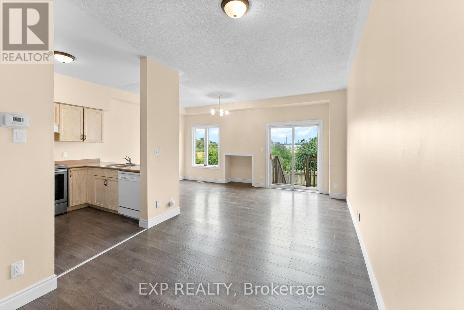 38 Natalie Court, Thorold (Confederation Heights), ON - Indoor