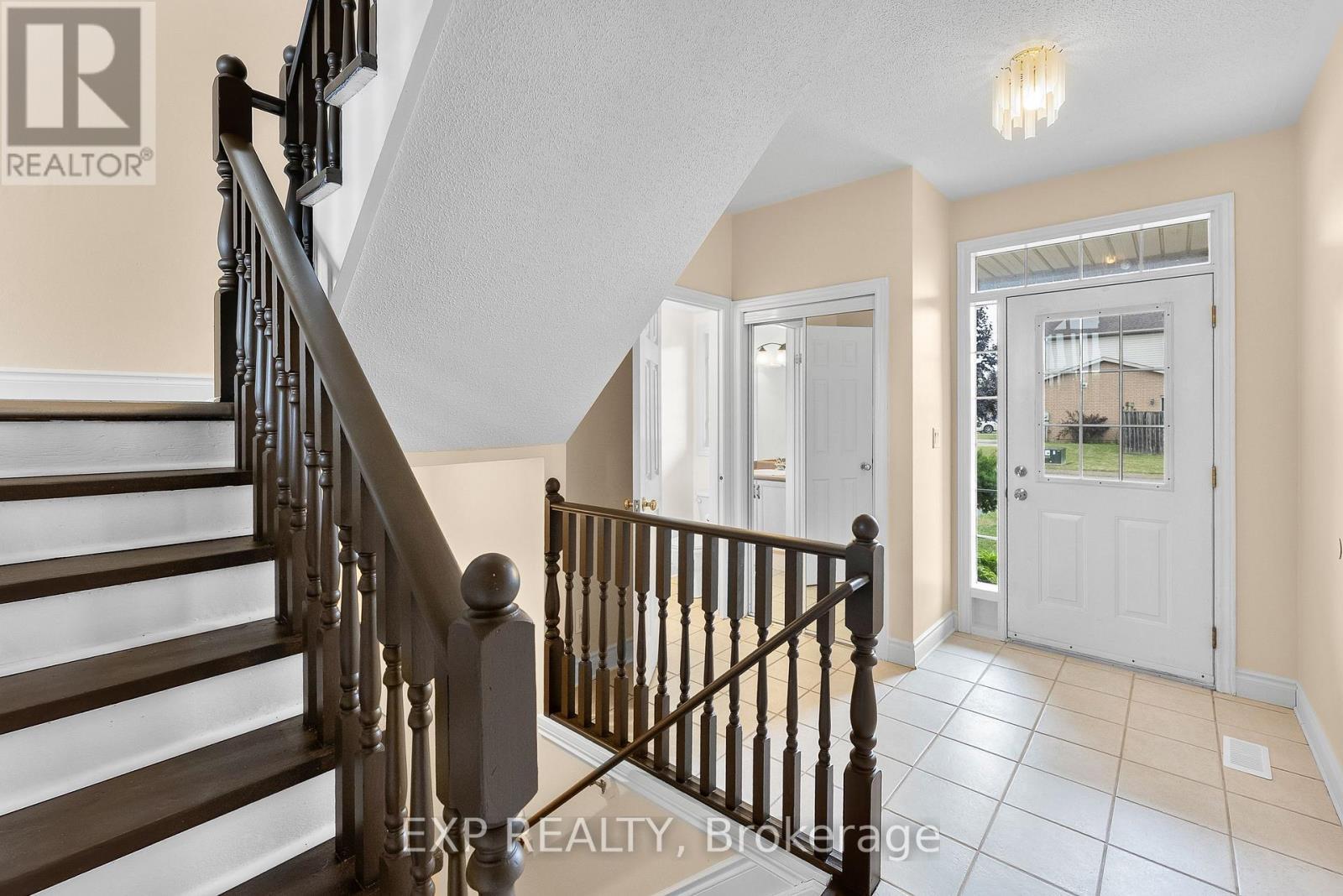 38 Natalie Court, Thorold (Confederation Heights), ON - Indoor Photo Showing Other Room