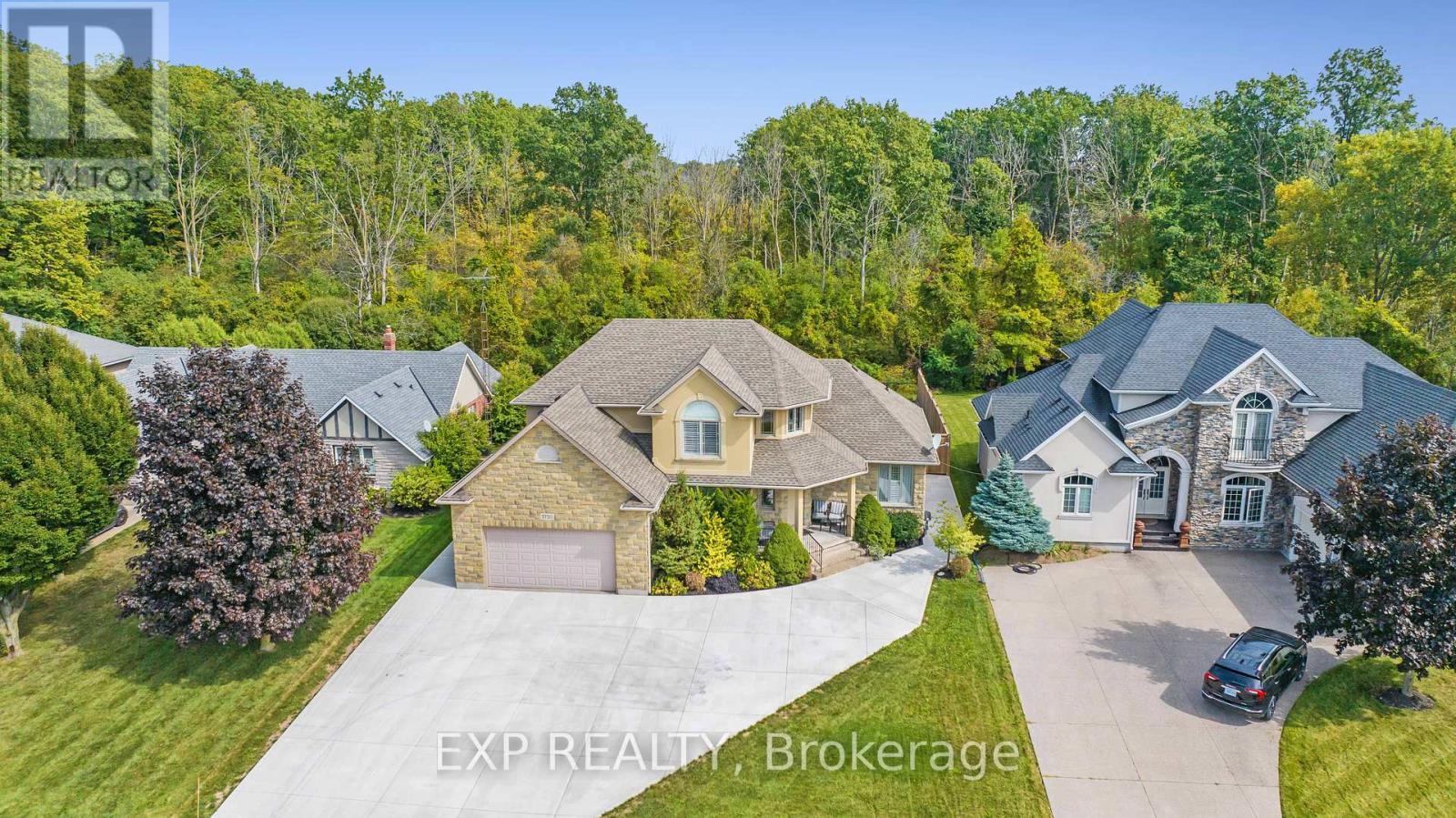 3750 Kalar Road, Niagara Falls (Mt. Carmel), ON - Outdoor With Facade