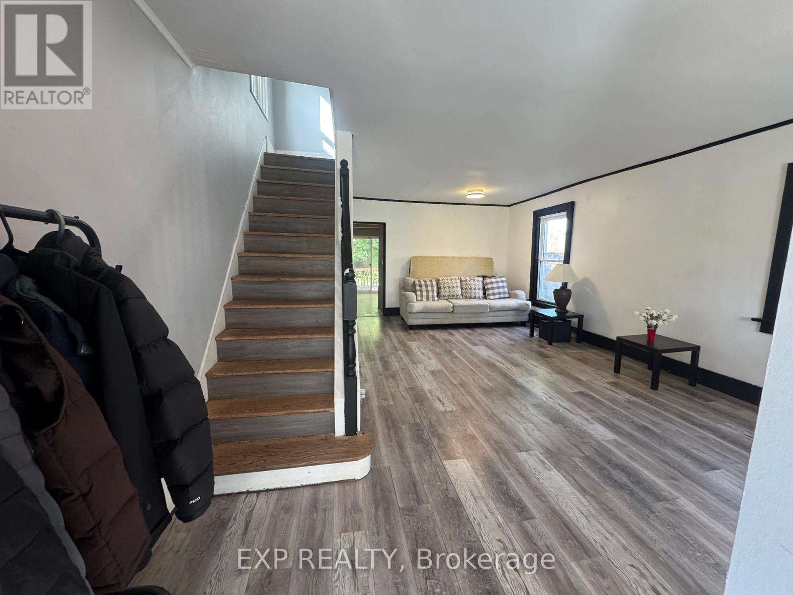 5205 Palmer Avenue, Niagara Falls (Downtown), ON - Indoor Photo Showing Other Room